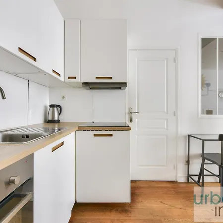 Apartment Urban Flat 34 - Beautiful 3 Bedroom Louvre Paris