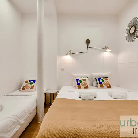 Apartment Urban Flat 34 - Beautiful 3 Bedroom Louvre Paris