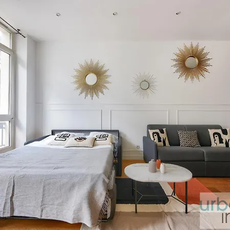 Apartment Urban Flat 34 - Beautiful 3 Bedroom Louvre *