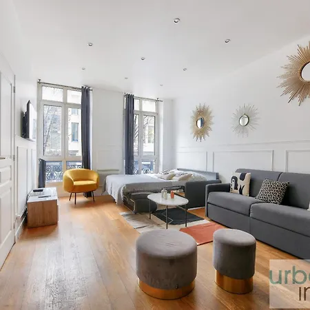 Urban Flat 34 - Beautiful 3 Bedroom Louvre