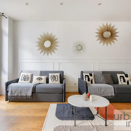 Urban Flat 34 - Beautiful 3 Bedroom Louvre Apartment Paris