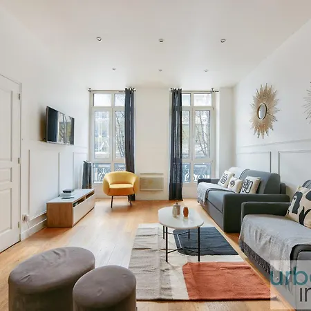 Apartment Urban Flat 34 - Beautiful 3 Bedroom Louvre Paris
