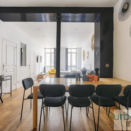 Urban Flat 34 - Beautiful 3 Bedroom Louvre * Paris