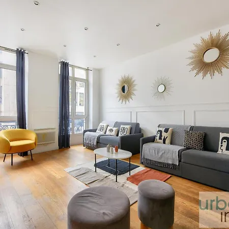 Apartment Urban Flat 34 - Beautiful 3 Bedroom Louvre Paris